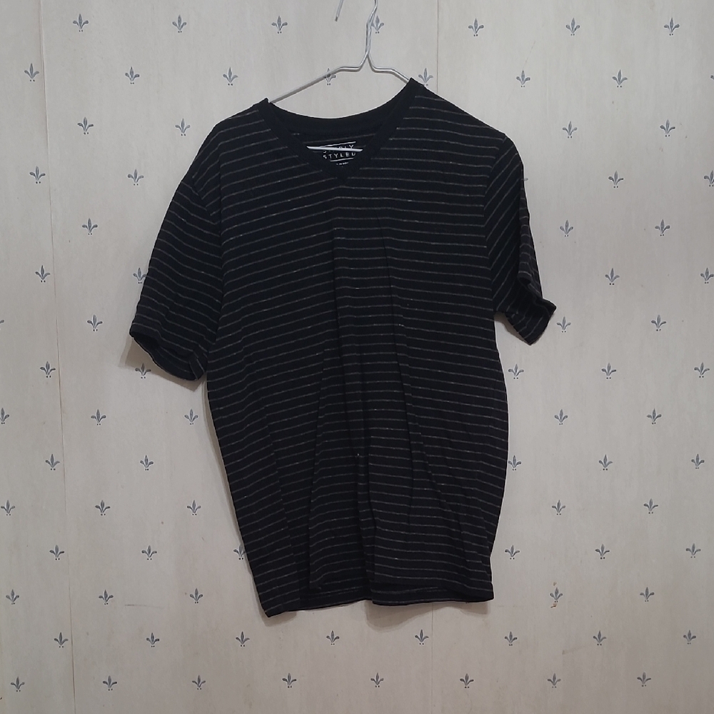 Simply Styled Black and Gray Striped Short Sleeve Tee